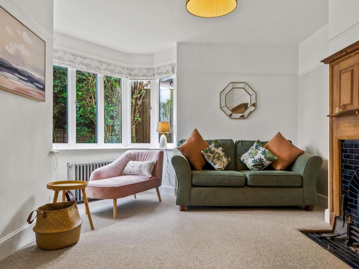 Pass The Keys Appletree Cottage - A Chic Seaside Home And Garden Уитстабл Экстерьер фото