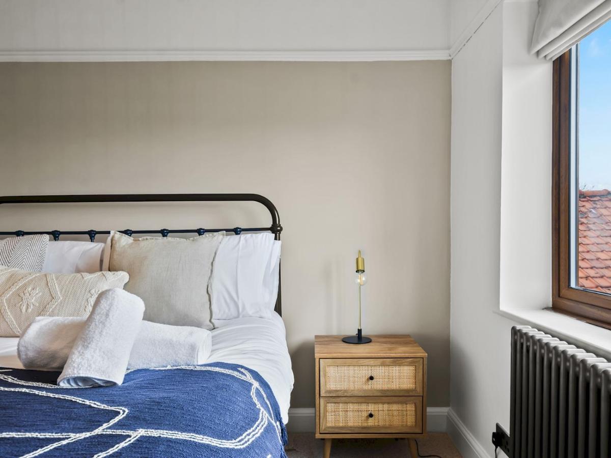Pass The Keys Appletree Cottage - A Chic Seaside Home And Garden Уитстабл Экстерьер фото