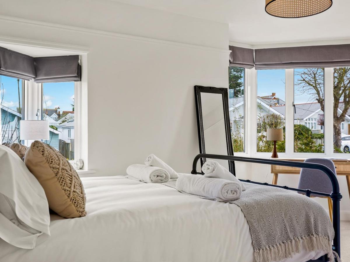 Pass The Keys Appletree Cottage - A Chic Seaside Home And Garden Уитстабл Экстерьер фото